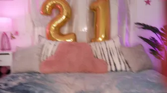 blondiekayy naked beauty sucks dick and jerks off
