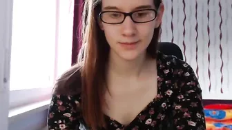 xinnocence94x Asshole babe has shaved pussy