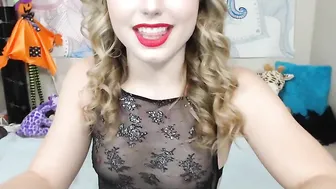 paige Insatiable fucking fries himself in the ass