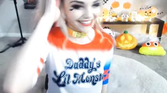 catjira Cute fucks herself
