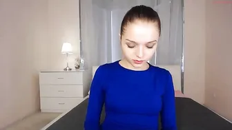 fabianamoon Busty couch in stockings pulls pussy