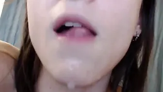 kotogal Teen black-haired chick talks coquettishly on camera