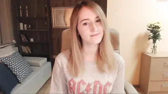 laila_lorenn Gorgeous shlendra striptease dances