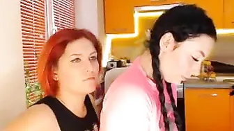 tinky4winky69 Cute chick sucks cock and gets her pussy fucked