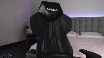 ur_amelia watch webcam with hairy french pussy