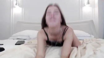 christina_meyers whore babe masturbates pussy