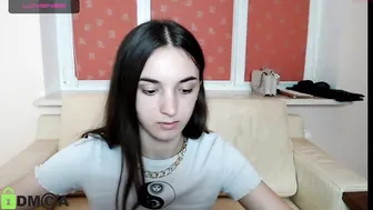 cookieiam sex toy in my wet pussy i want a bigger toy