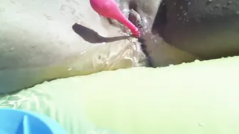 cris_sunny clit caressing in adult sex show