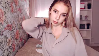 clarecraig juicy online blonde sex and action rubbing