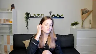 caitlin_bell crazy chick caresses shaved cunt