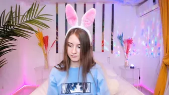 elizabeth_wong beautiful crossdresser rubbing  her dick