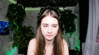 elizabeth_wong mature babe gets a huge ass