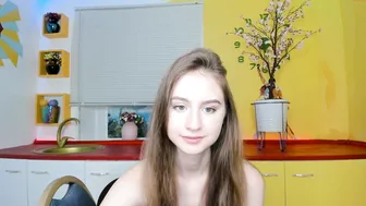 elizabeth_wong close-up with a very sexy sex slut girl