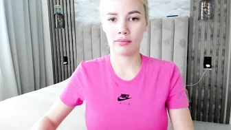 dontbeshybaby inserts a toy into the hole and teases action plug_2022