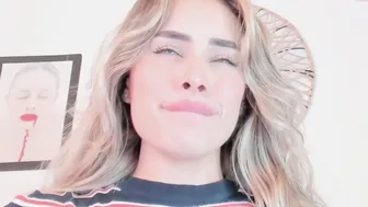 antonia_savatto_ dildo squirt show with  cam prostitute