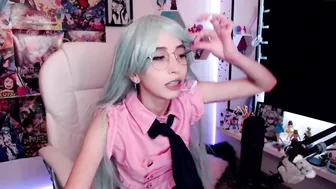 stephymoon_ close-up of teasing an excited clitoris