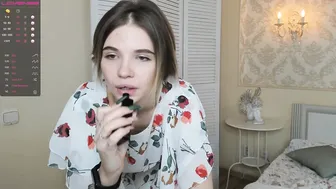 solla_q rubbing  show recording with  beauty