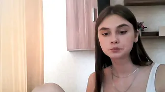 qqlola slim shaved cam pussy online show