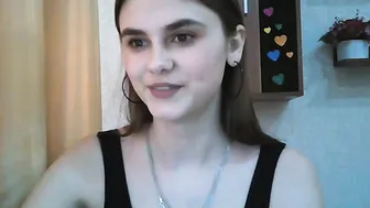 qqlola lustful bitch shows tits