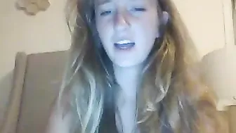 mindybanks98 cam rubbing  show with a very beautiful ass