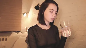 miss_andersson blonde slut caresses sex lips