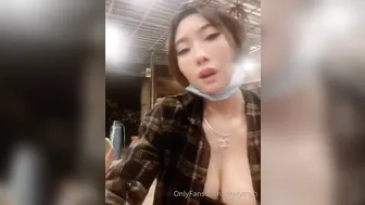 muaymyb shows off her milking