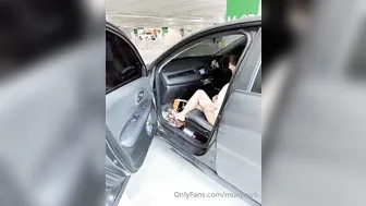 muaymyb slim teen naked in chat show