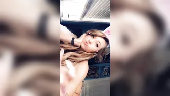 belasum pretty hottie fucks herself