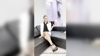 mistressiside  wet oiled pussy wants sex