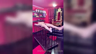 mistressiside  slim model no panties