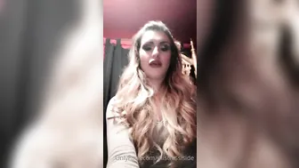 mistressiside  hot bitch