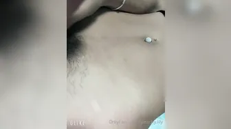 Peachy Lily aka peachy.lily  dark