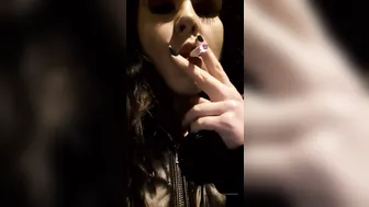 Obey Angelina aka uncensorredom  double rubbing  recording chat show