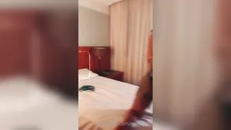 mcmirella busty babe in pantyhose plays with the clitoris