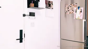 btsyourvirgogirlfriend Busty babe in the bathroom