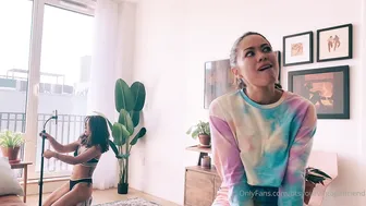 btsyourvirgogirlfriend Gorgeous young lady shows off her legs