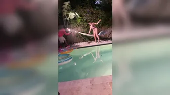 miss raquel erotically dancing