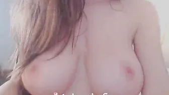 ka8eeowen  aka kateelife Hot chick fucks shaved pussy