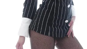 octavia may shows his body