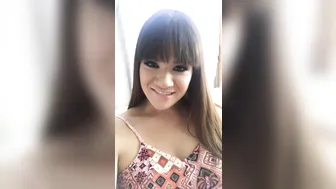 kikAlison Rey Cute kralia sits on thick cock