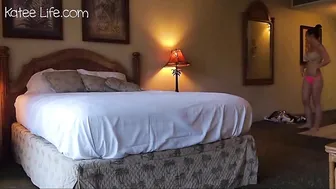 ka8eeowen  aka kateelife adores in two holes