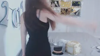 ka8eeowen  aka kateelife Hot lady furiously twirling big ass