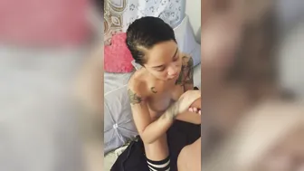 honey gold Attractive bitch fucks her cap