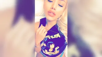 gwen singer Shy slut caresses shaved cunt