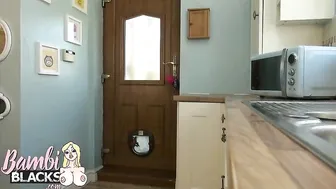 Longwoodx (@longwood79) onlyfans Blissful babe gently pulls pussy