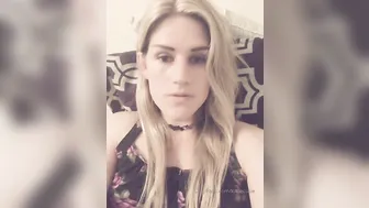 Katie (@katiecutie) onlyfans Hot lady masturbates