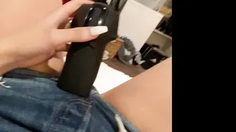 Bailey Archer (@bbarcher Cool chick plays prankster