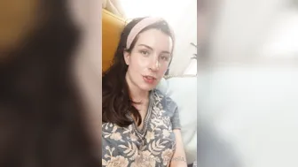 Aella Girl onlyfans bitches show off in front of the camera