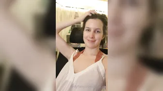 Aella Girl onlyfans big tit babe pulls clit