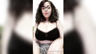 miki blue onlyfans Beautiful lady pulls pussy